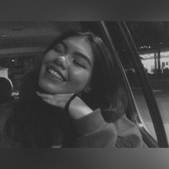 Meet your Posher, Breanna - Picture 4 of 13